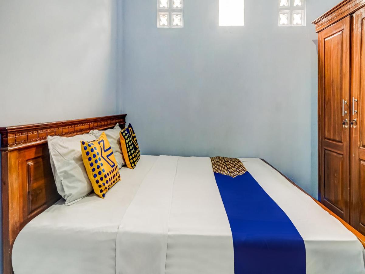 Spot On 90797 Sukun Syariah Homestay Malang Extérieur photo